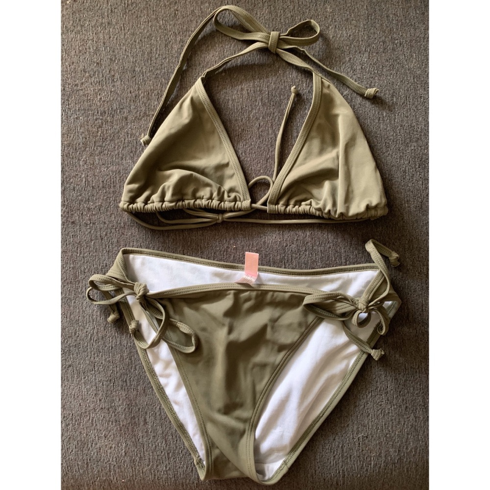 VS Army green bikini 👙 💚